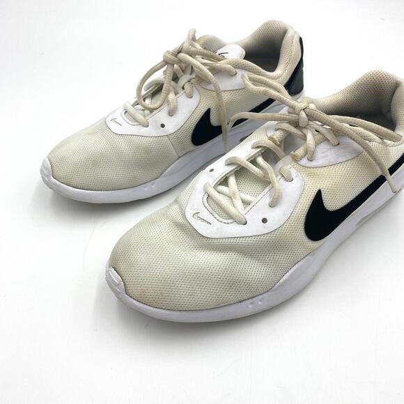 Nike Air Max Oketo Sneakers - Picture 6 of 9